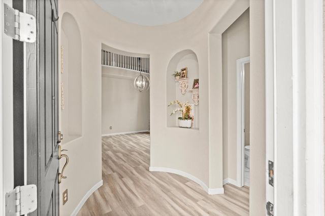 2483 Bear River Ct, West Sacramento, CA 95691