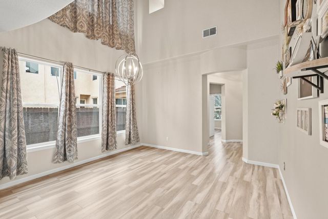 2483 Bear River Ct, West Sacramento, CA 95691