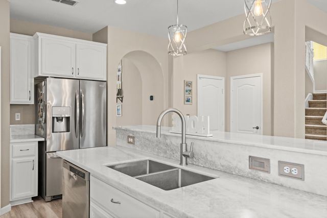 2483 Bear River Ct, West Sacramento, CA 95691