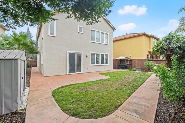 2483 Bear River Ct, West Sacramento, CA 95691