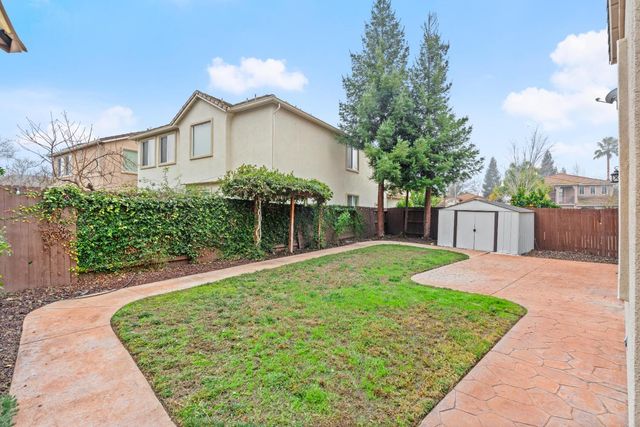 2483 Bear River Ct, West Sacramento, CA 95691