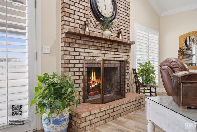 1328 Valov Lane, Bakersfield, CA 93314