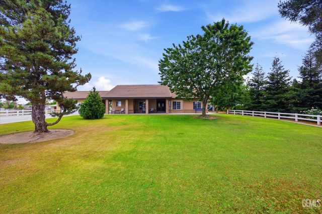 1328 Valov Lane, Bakersfield, CA 93314