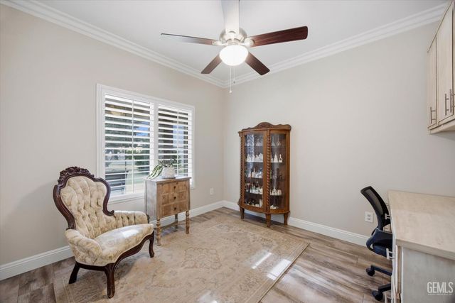 1328 Valov Lane, Bakersfield, CA 93314