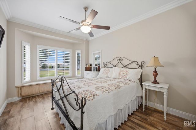 1328 Valov Lane, Bakersfield, CA 93314