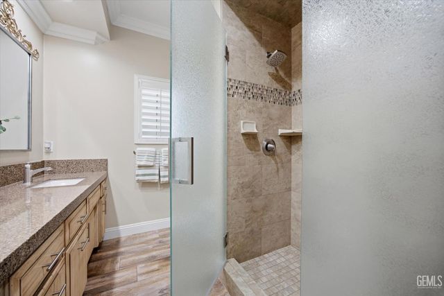 1328 Valov Lane, Bakersfield, CA 93314