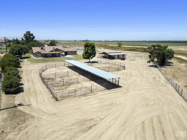 1328 Valov Lane, Bakersfield, CA 93314