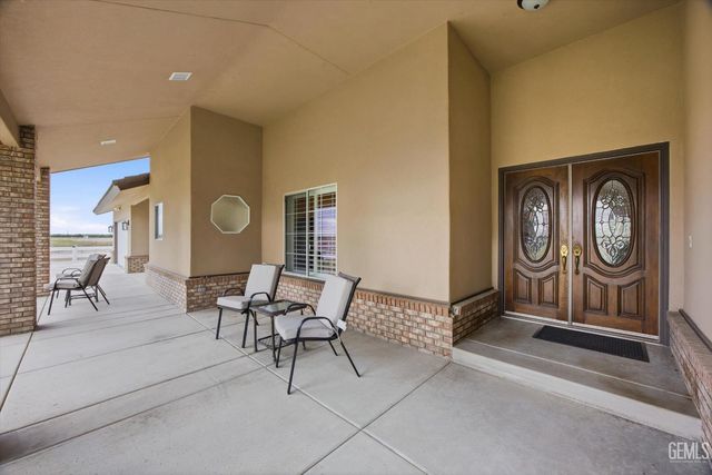 1328 Valov Lane, Bakersfield, CA 93314