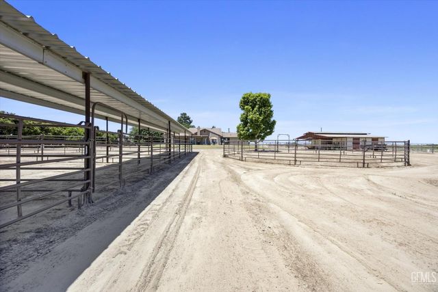 1328 Valov Lane, Bakersfield, CA 93314