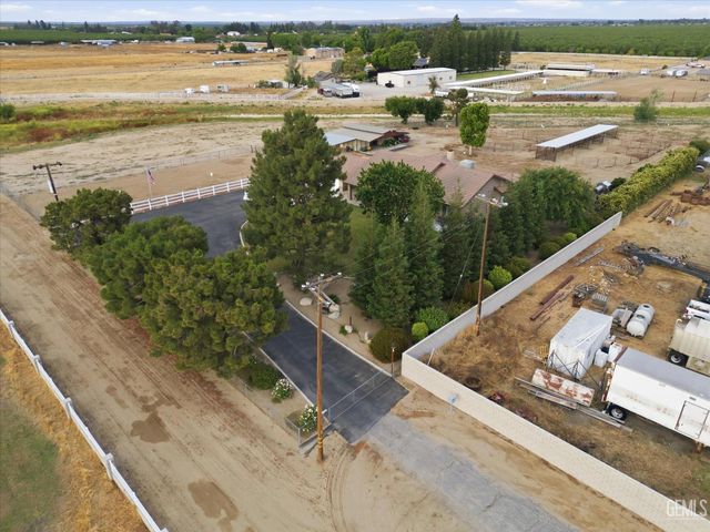1328 Valov Lane, Bakersfield, CA 93314