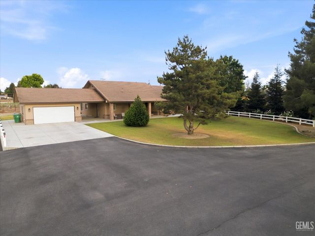 1328 Valov Lane, Bakersfield, CA 93314
