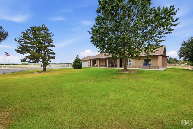1328 Valov Lane, Bakersfield, CA 93314