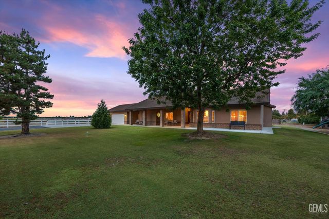 1328 Valov Lane, Bakersfield, CA 93314