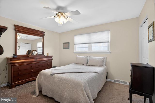 2 RIVANNA RD, New Castle, DE 19720