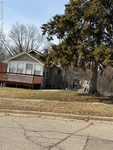 18 S Eastway Drive, Pontiac, MI 48342