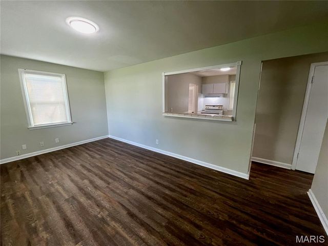 23 Mary Ann Court, Florissant, MO 63031