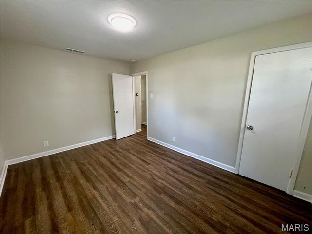 23 Mary Ann Court, Florissant, MO 63031