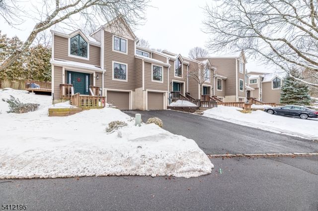 44 Mill Pond Rd 44, Woodland Park, NJ 07424