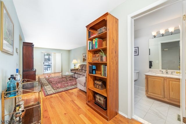 44 Mill Pond Rd 44, Woodland Park, NJ 07424