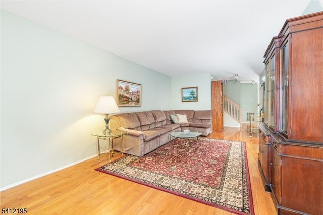 44 Mill Pond Rd 44, Woodland Park, NJ 07424