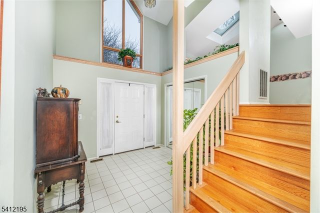 44 Mill Pond Rd 44, Woodland Park, NJ 07424