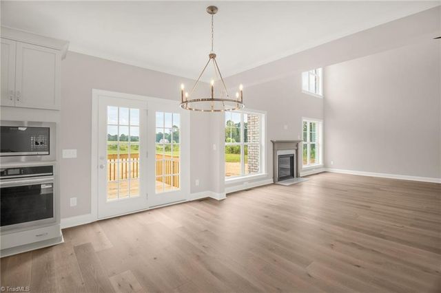 3104 Pasture View Drive, Summerfield, NC 27358