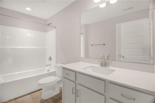 3104 Pasture View Drive, Summerfield, NC 27358