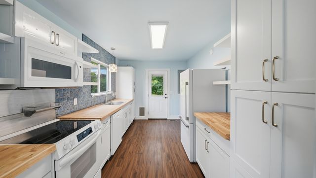 1209 Jarvis Avenue, Chattanooga, TN 37411