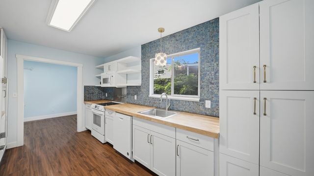 1209 Jarvis Avenue, Chattanooga, TN 37411