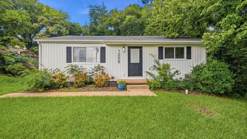 1209 Jarvis Avenue, Chattanooga, TN 37411