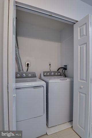 8426 WOODLAWN ST, Alexandria, VA 22309