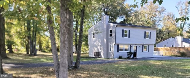 8426 WOODLAWN ST, Alexandria, VA 22309