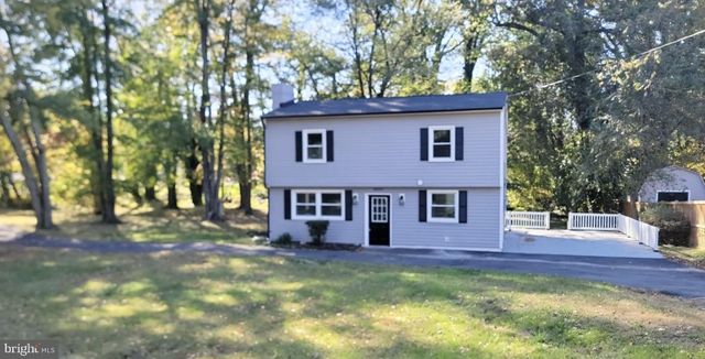 8426 WOODLAWN ST, Alexandria, VA 22309