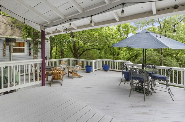 42 Vaughn Street, Eureka Springs, AR 72632