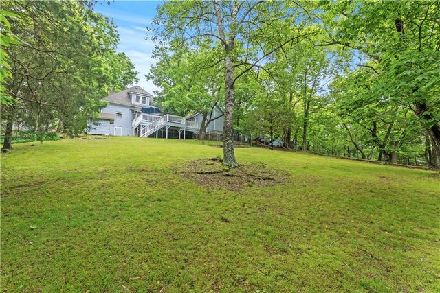 42 Vaughn Street, Eureka Springs, AR 72632