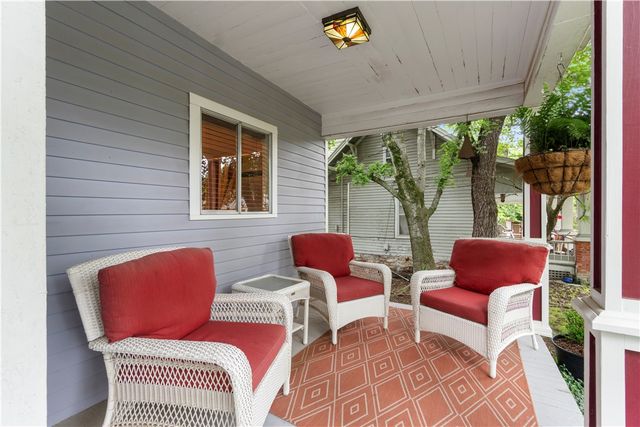 42 Vaughn Street, Eureka Springs, AR 72632