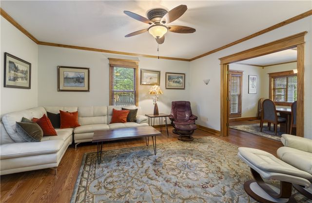 42 Vaughn Street, Eureka Springs, AR 72632