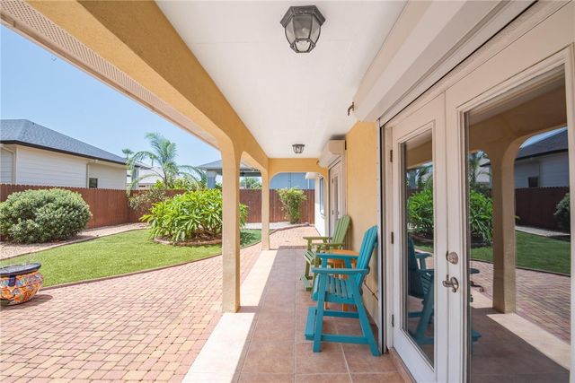 15242 CARAVEL Dr, Corpus Christi, TX 78418