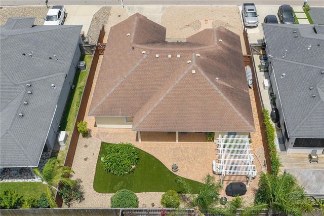 15242 CARAVEL Dr, Corpus Christi, TX 78418