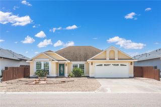 15242 CARAVEL Dr, Corpus Christi, TX 78418