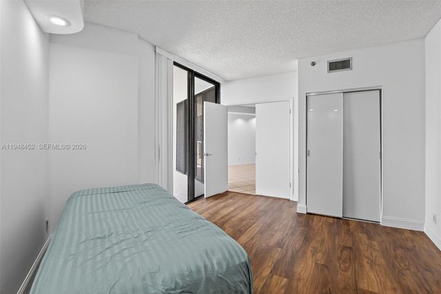 20281 E Country Club Dr 405, Aventura, FL 33180