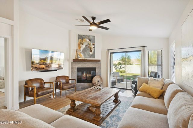 14239 N EDGEWORTH Drive A, Fountain Hills, AZ 85268