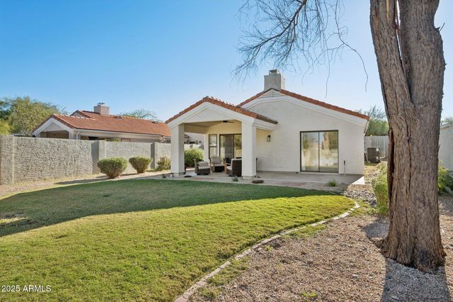 14239 N EDGEWORTH Drive A, Fountain Hills, AZ 85268