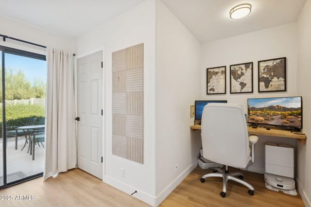 14239 N EDGEWORTH Drive A, Fountain Hills, AZ 85268