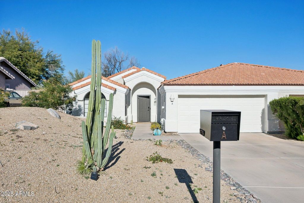 14239 N EDGEWORTH Drive A, Fountain Hills, AZ 85268