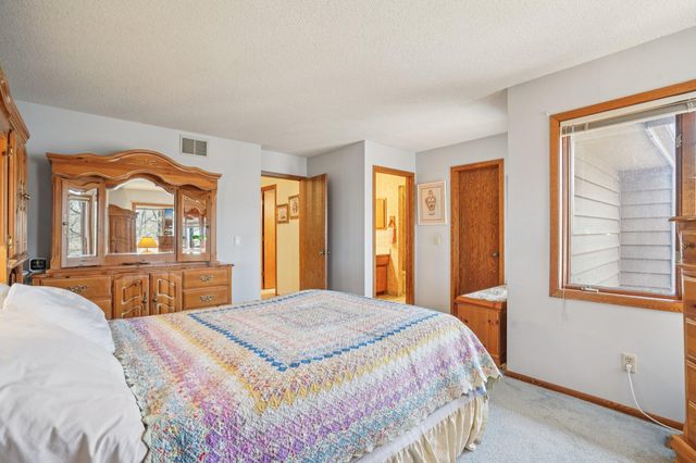 11380 36th Place N, Plymouth, MN 55441