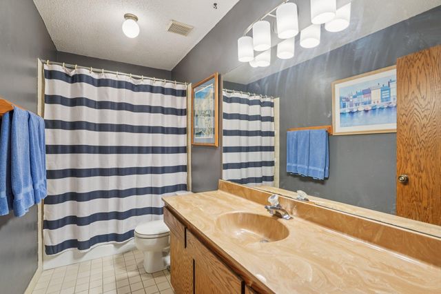 11380 36th Place N, Plymouth, MN 55441