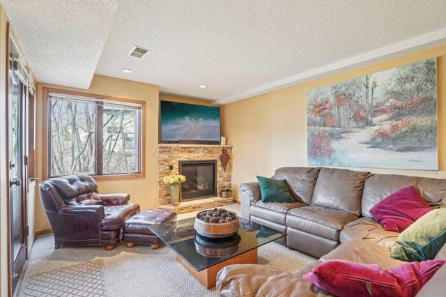 11380 36th Place N, Plymouth, MN 55441