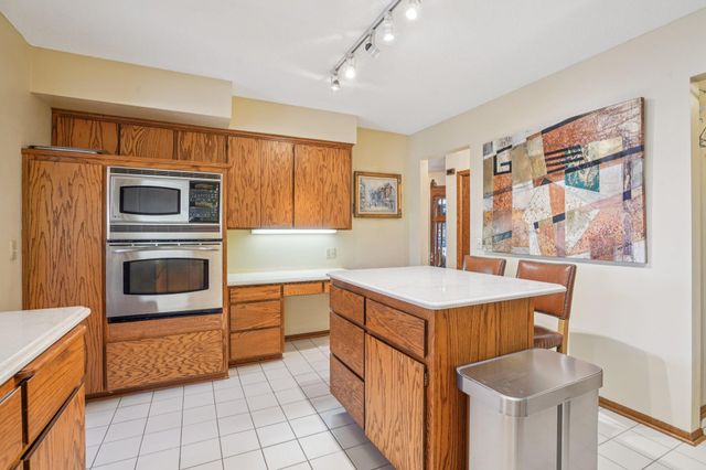 11380 36th Place N, Plymouth, MN 55441