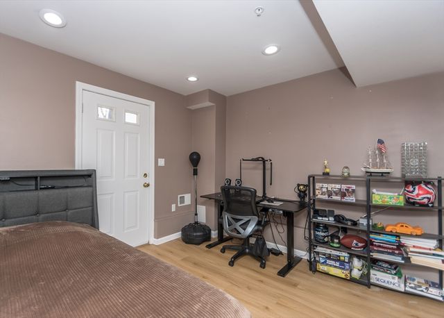 985 Trapelo Road 23, Waltham, MA 02452